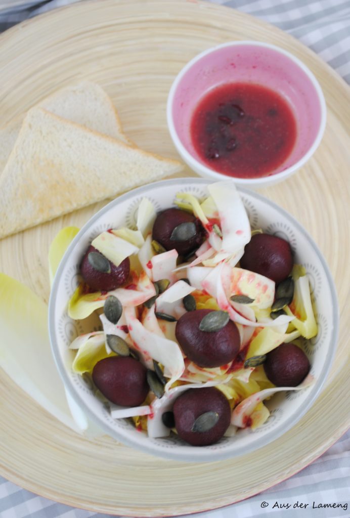 Chicoree-Rote Beete-Salat mit fruchtigem Himbeerdressing – Aus der Lameng